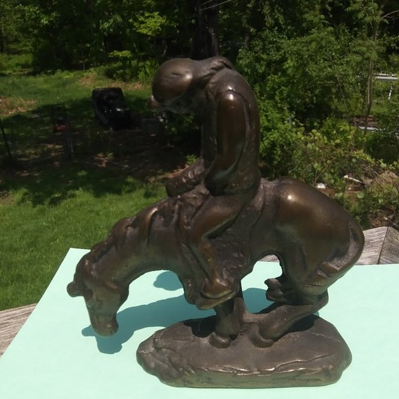 Very solid heavy metal bookend End of Trail horse and rider - Picture 2 of 15
